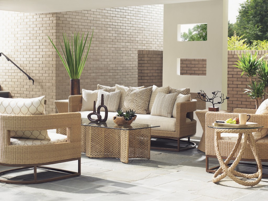 Whether the focus is on color, texture or pattern, choose a fabric combination that complements the frame. For example, the bold woven designs featured in Aviano pair well with clean patterns and simple textures, with a focus on a muted sand coloration. Subdued tones aid in the blending of various patterns and textures, like animal prints, geometrics, and organic weaves.