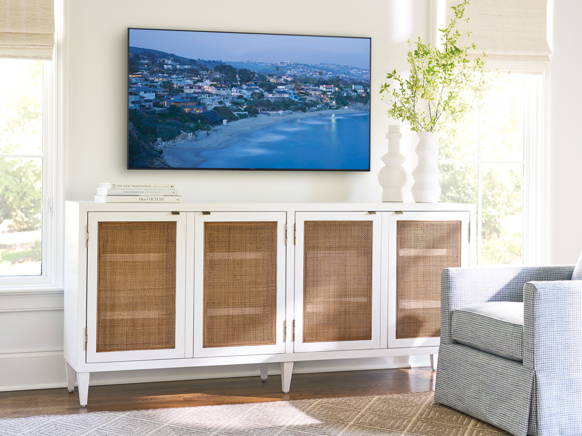 935_907_WS_TV